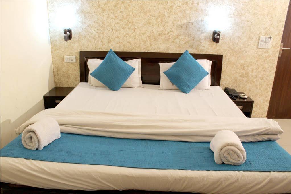 Amanda Crown Jaipur Otel Kukas Dış mekan fotoğraf